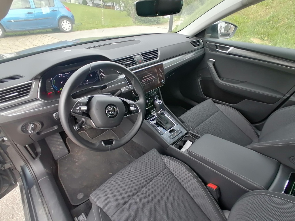SKODA Superb iV PLUS 1.4 TSI Plug-in Hybrid 218HP DSG - ref: 7-63428 - Photo 10