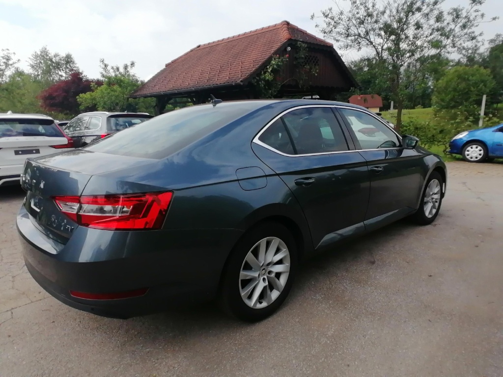 SKODA Superb iV PLUS 1.4 TSI Plug-in Hybrid 218HP DSG - ref: 7-63428 - Photo 2