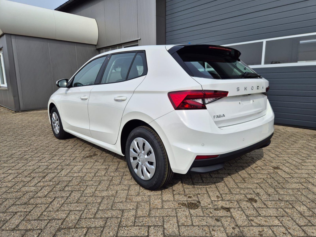 SKODA Fabia Selection 1.0 Gasoline 95hp - ref: 7-63596 - Photo 1