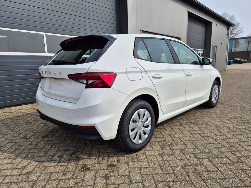 SKODA Fabia Selection 1.0 Gasoline 95hp - ref: 7-63596 - Photo 3
