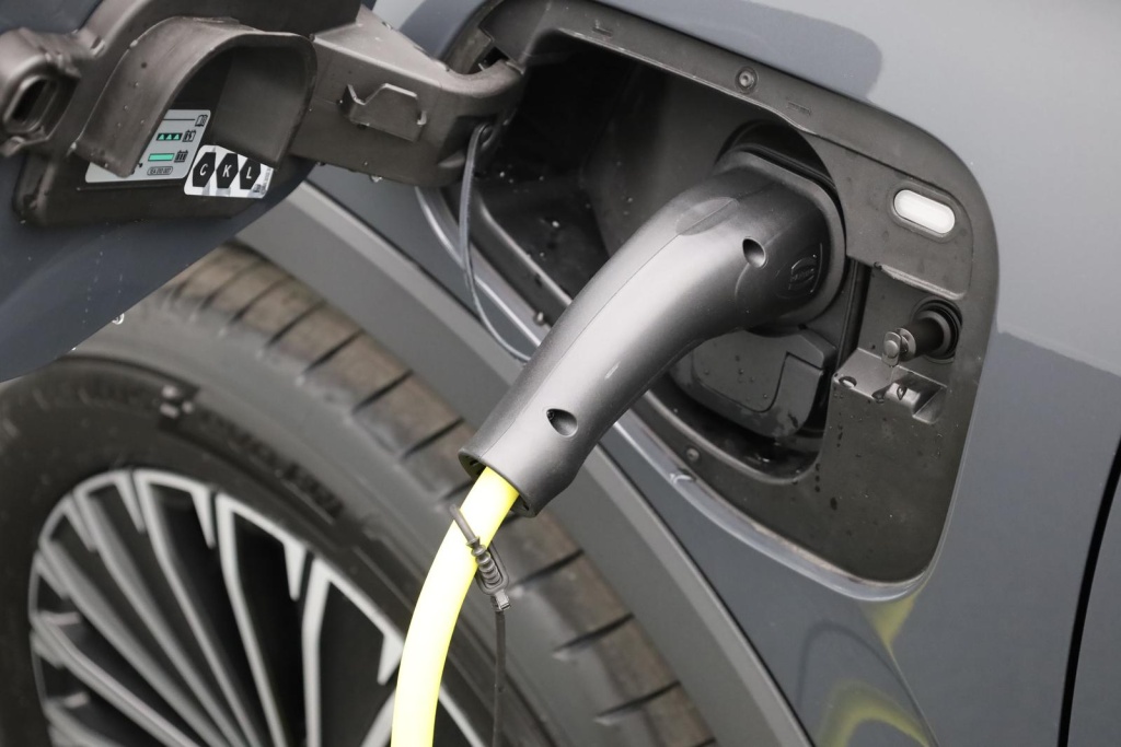 VOLKSWAGEN Tiguan Life 1.5 Plug-in Hybrid Gasoline 204hp - ref: 7-63799 - Photo 14