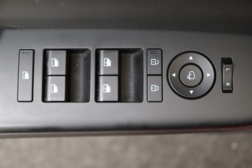 HYUNDAI Kona Feel Comfort  48 kWh 152 - ref: 7-63926 - Photo 17