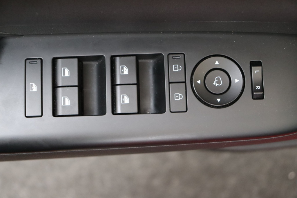 HYUNDAI Kona Feel Comfort  48 kWh 152 - ref: 7-63927 - Photo 17