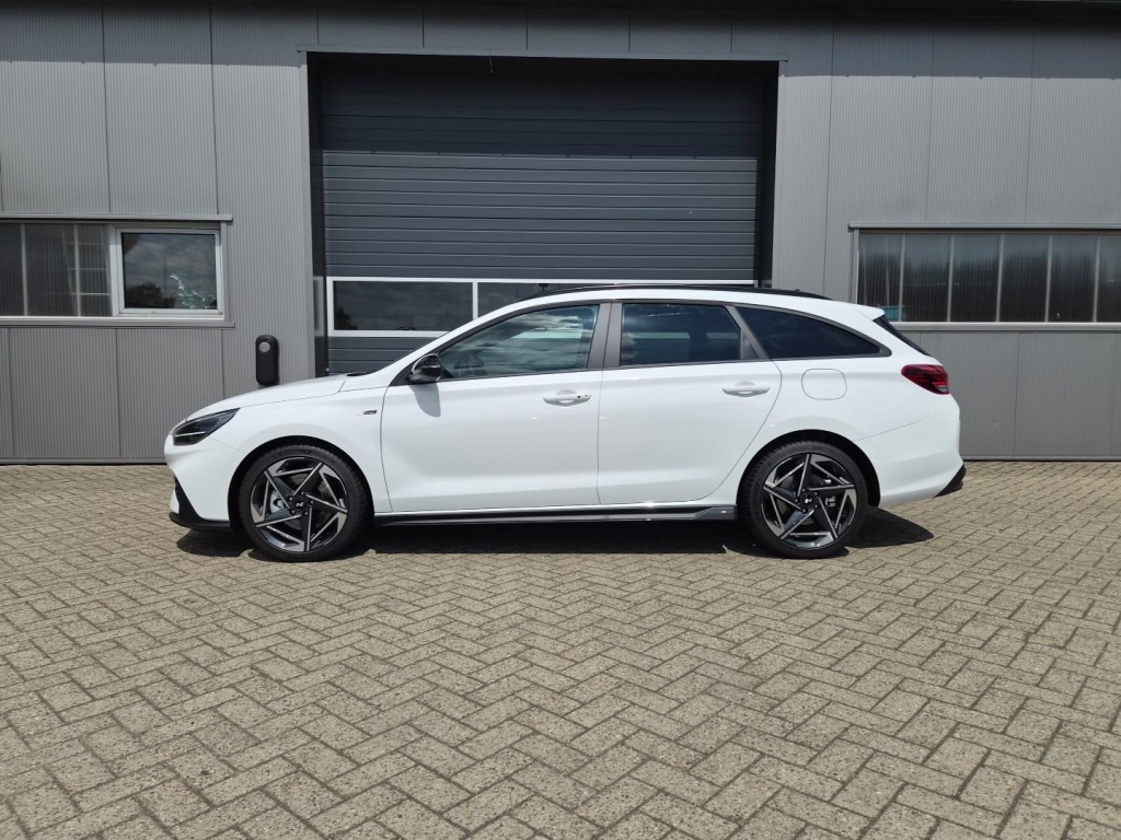 HYUNDAI i30 N-Line 1.6 Gasoline 150hp - ref: 7-66473 - Photo 2