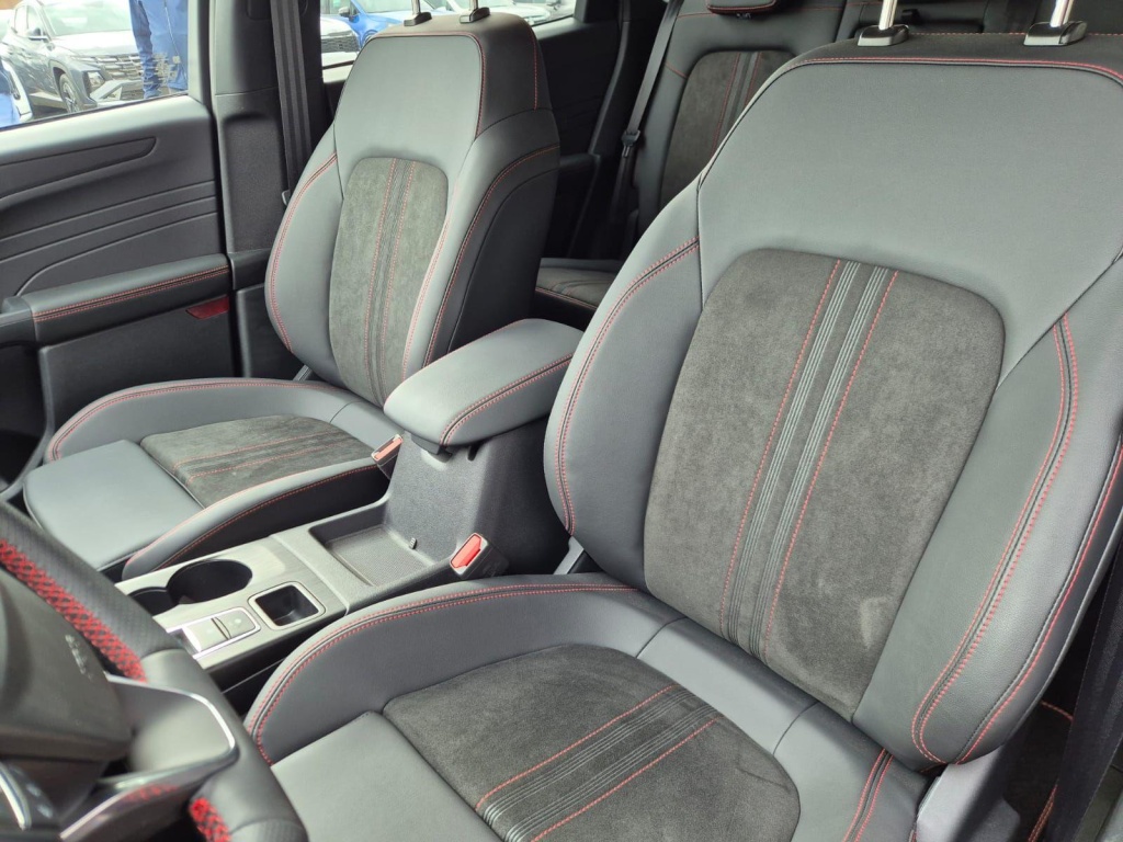 FORD Kuga ST-Line 2.5 Plug-in Hybrid Gasoline 242hp - ref: 7-66505 - Photo 18