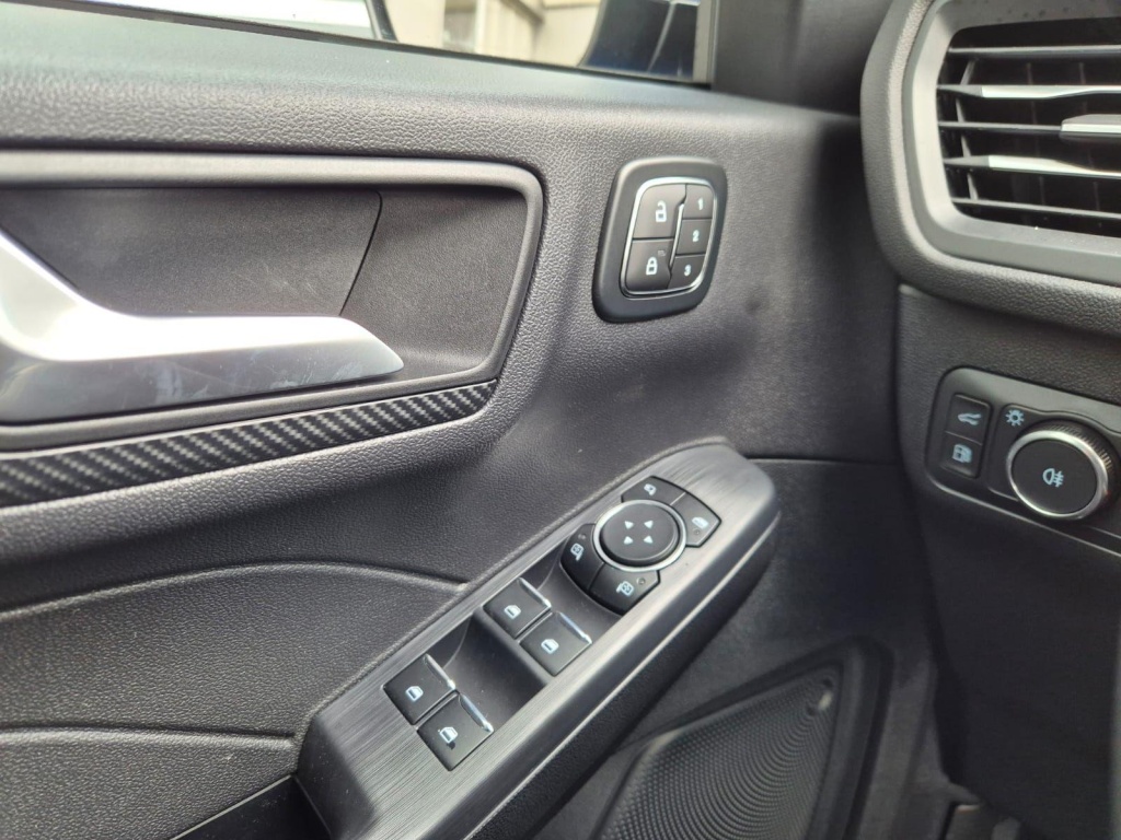 FORD Kuga ST-Line 2.5 Plug-in Hybrid Gasoline 242hp - ref: 7-66505 - Photo 20
