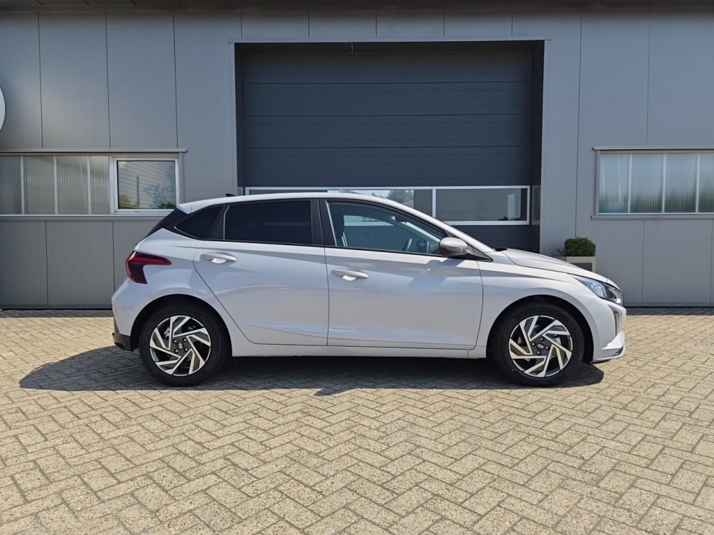 HYUNDAI i20 Trend 5-türig 1.0 Gasoline 90hp - ref: 7-66546 - Photo 6