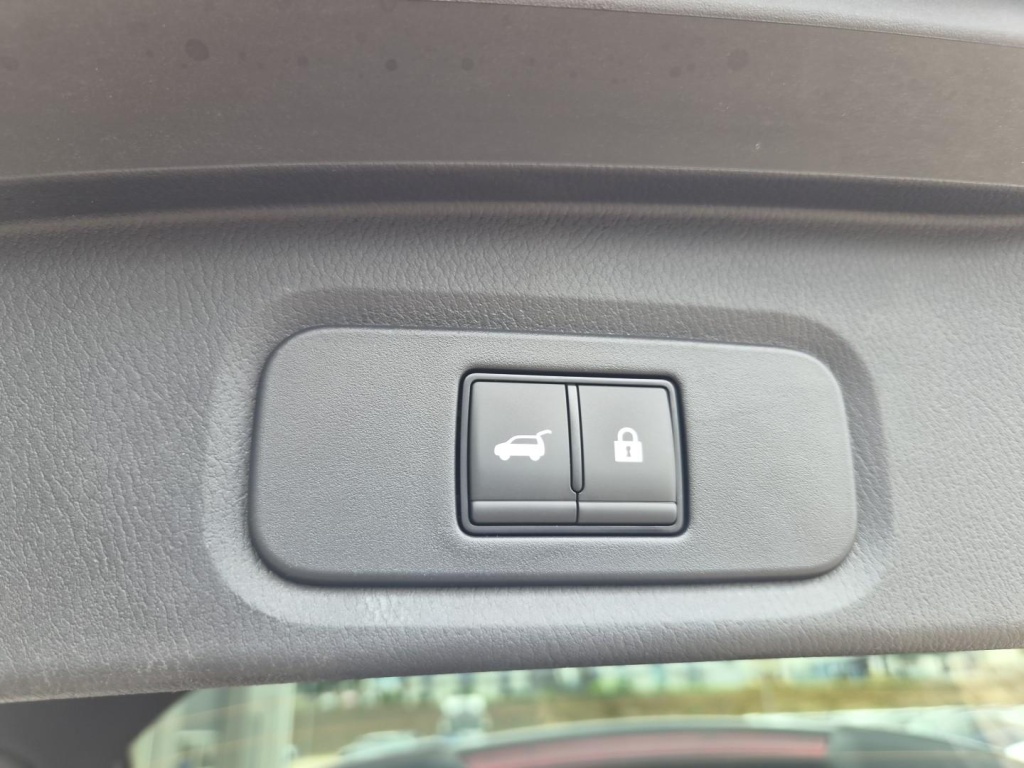 NISSAN Qashqai Tekna 1.3 Gasoline 158hp - ref: 7-66572 - Photo 12