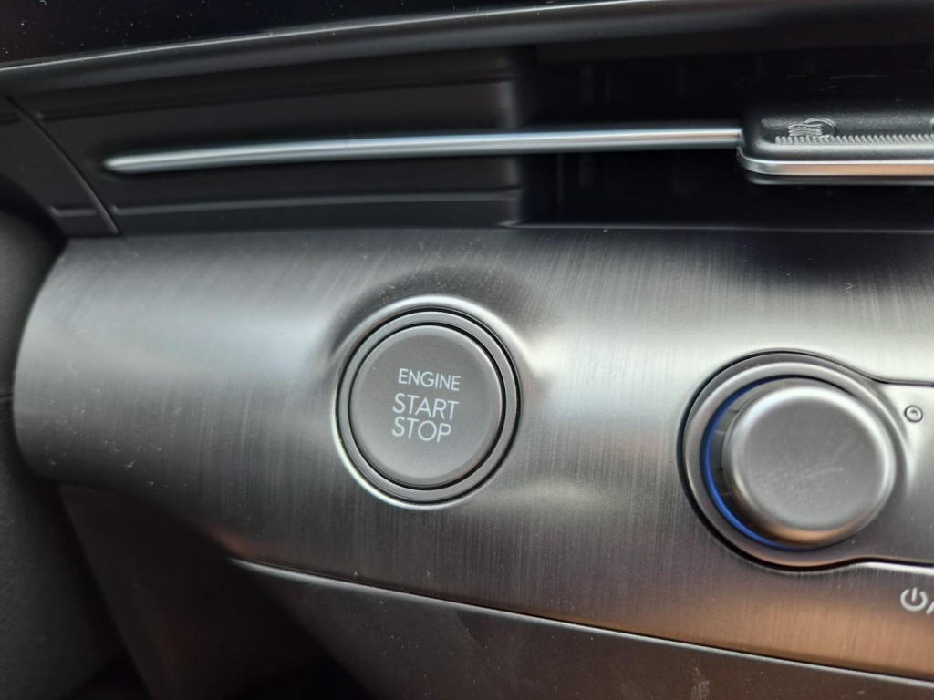 HYUNDAI Kona Trend 1.6 Gasoline 150hp - ref: 7-67216 - Photo 17