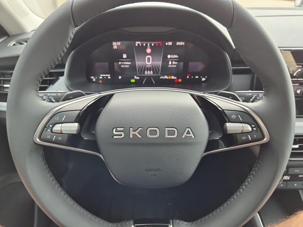 SKODA Scala Selection 1.0 Gasoline 116hp DSG - ref: 7-68020 - Photo 17