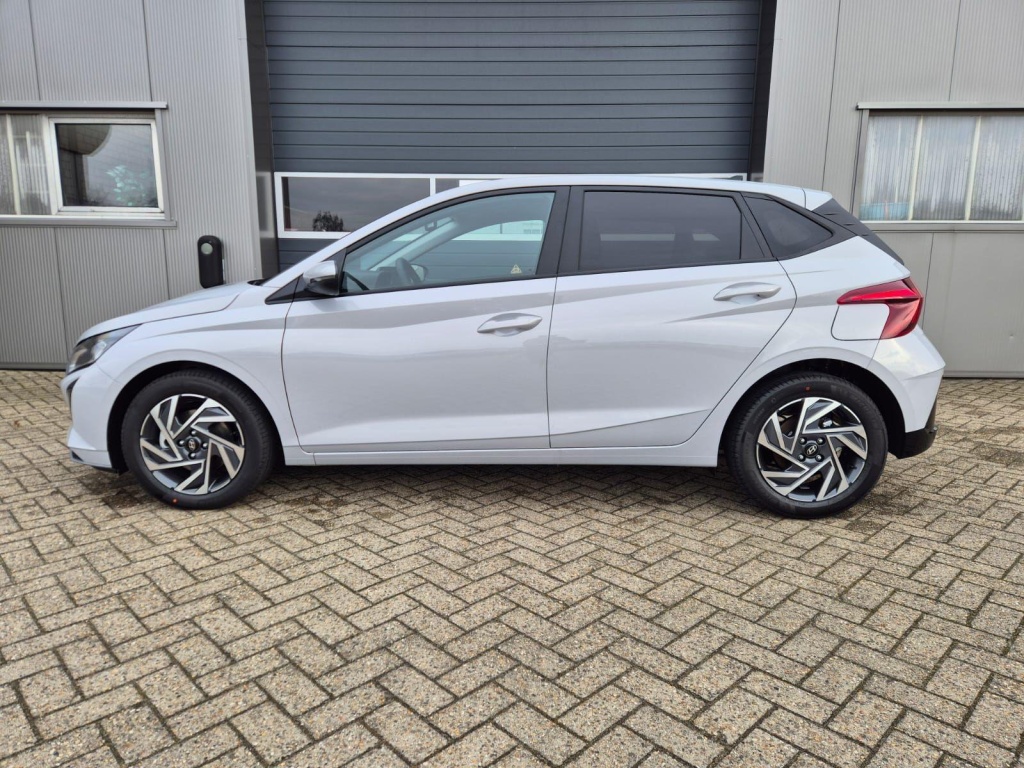 HYUNDAI i20 Trend 1.0 Gasoline 90hp - ref: 7-68025 - Photo 2