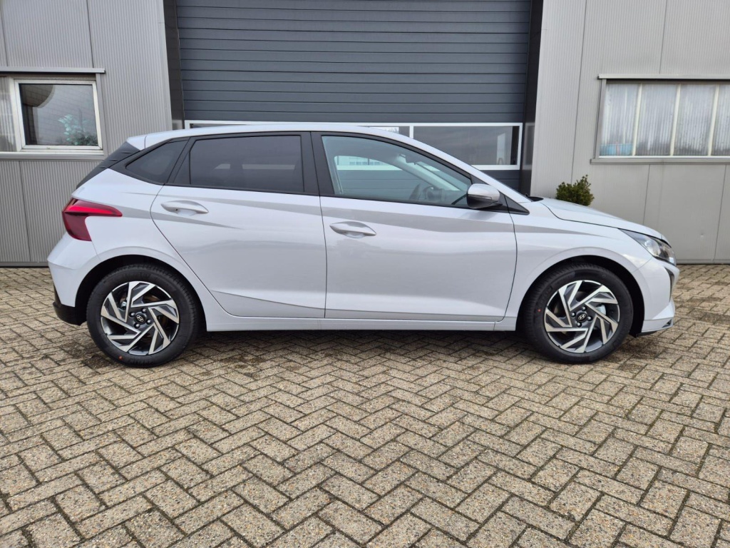 HYUNDAI i20 Trend 1.0 Gasoline 90hp - ref: 7-68025 - Photo 6
