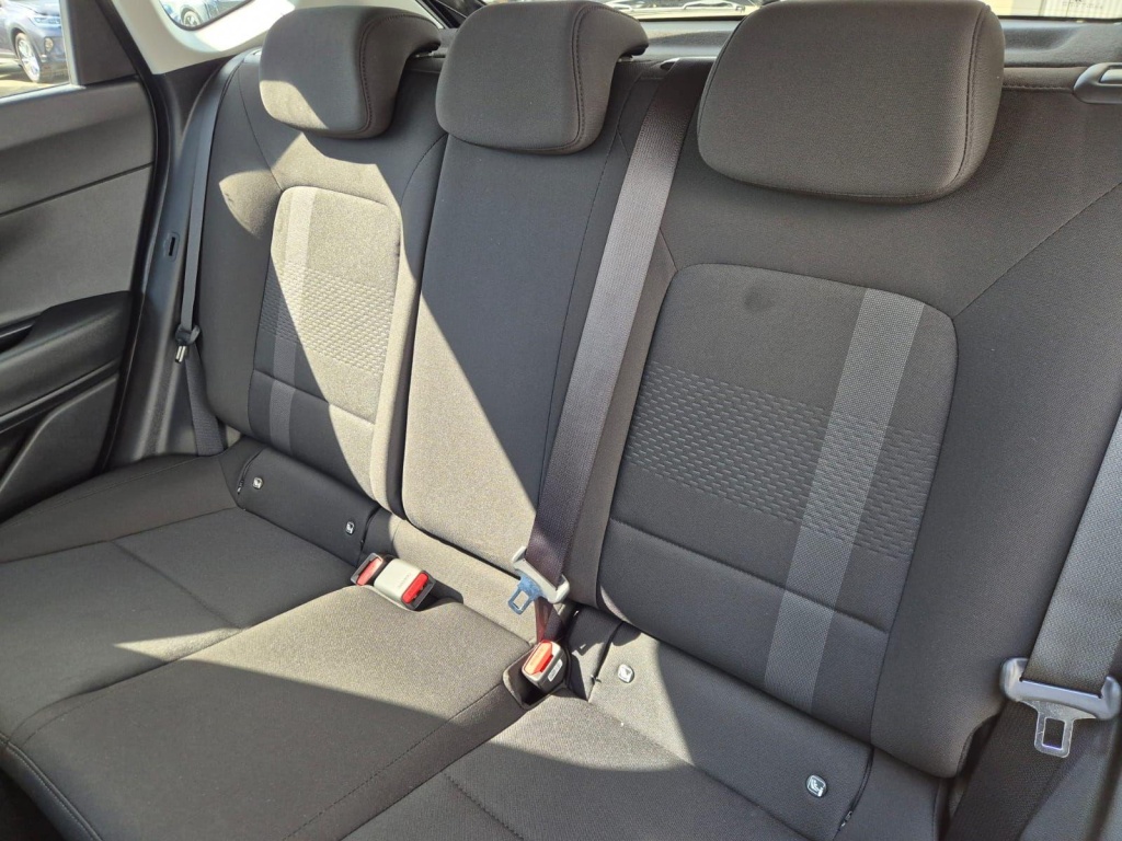 HYUNDAI i20 Trend 1.0 Gasoline 90hp - ref: 7-68032 - Photo 12