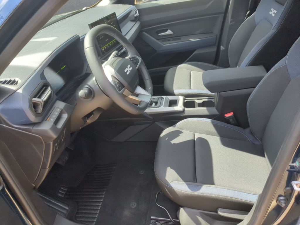 DACIA Bigster Expression Full Hybrid 155 - ref: 7-68737 - Photo 4