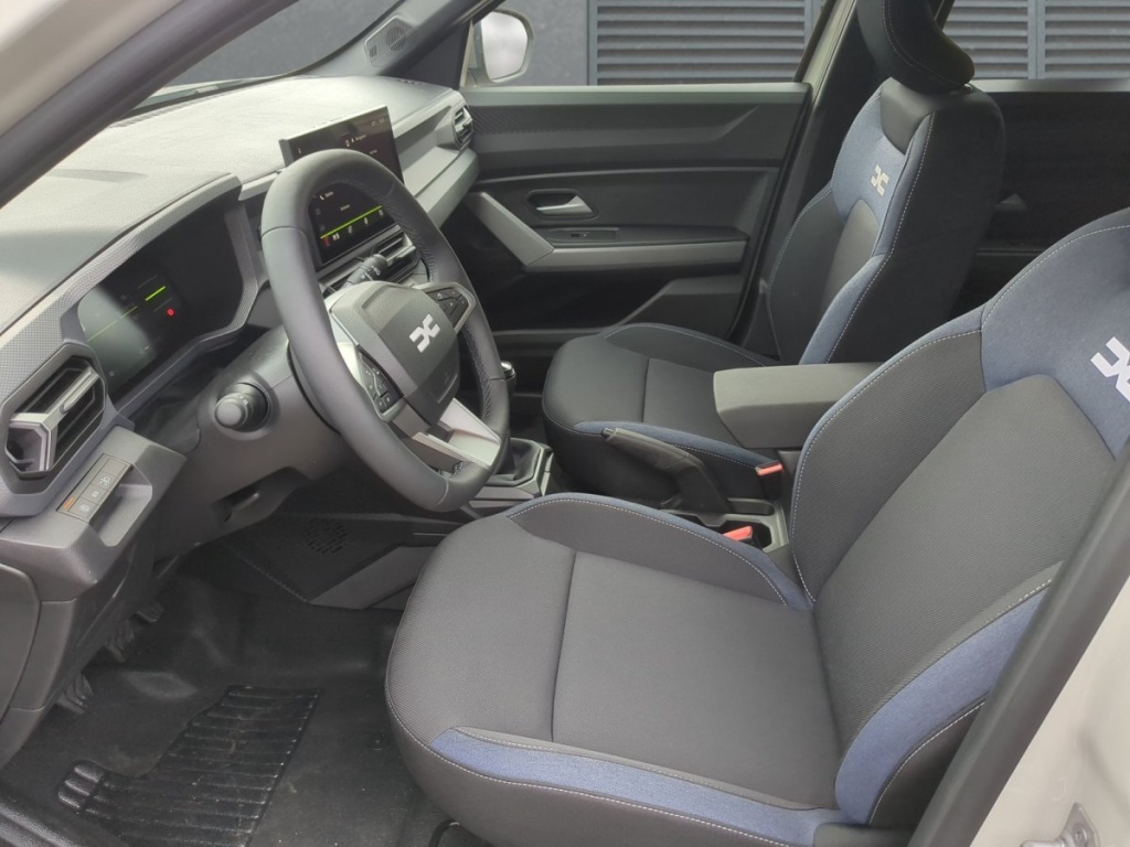 DACIA Duster Expression TCe 140 - ref: 7-68891 - Photo 4