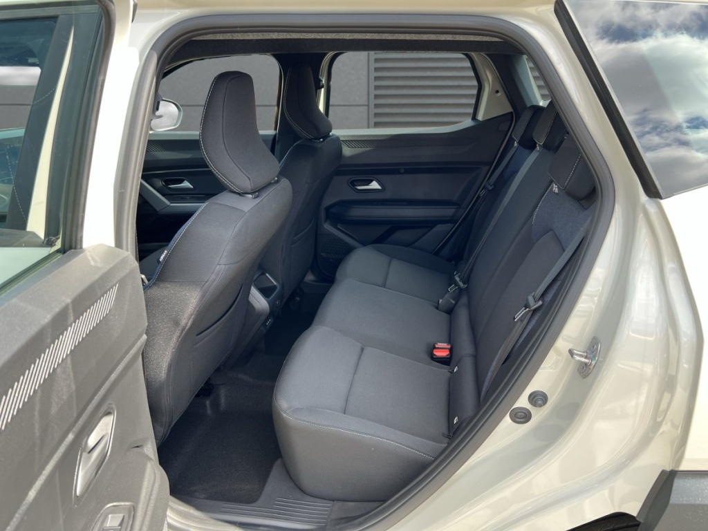 DACIA Duster Expression Full-Hybrid 155 - ref: 7-69014 - Photo 6
