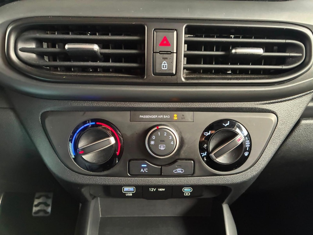 HYUNDAI i10 N-Line MPI 1.2 79PS - ref: 7-69385 - Photo 19