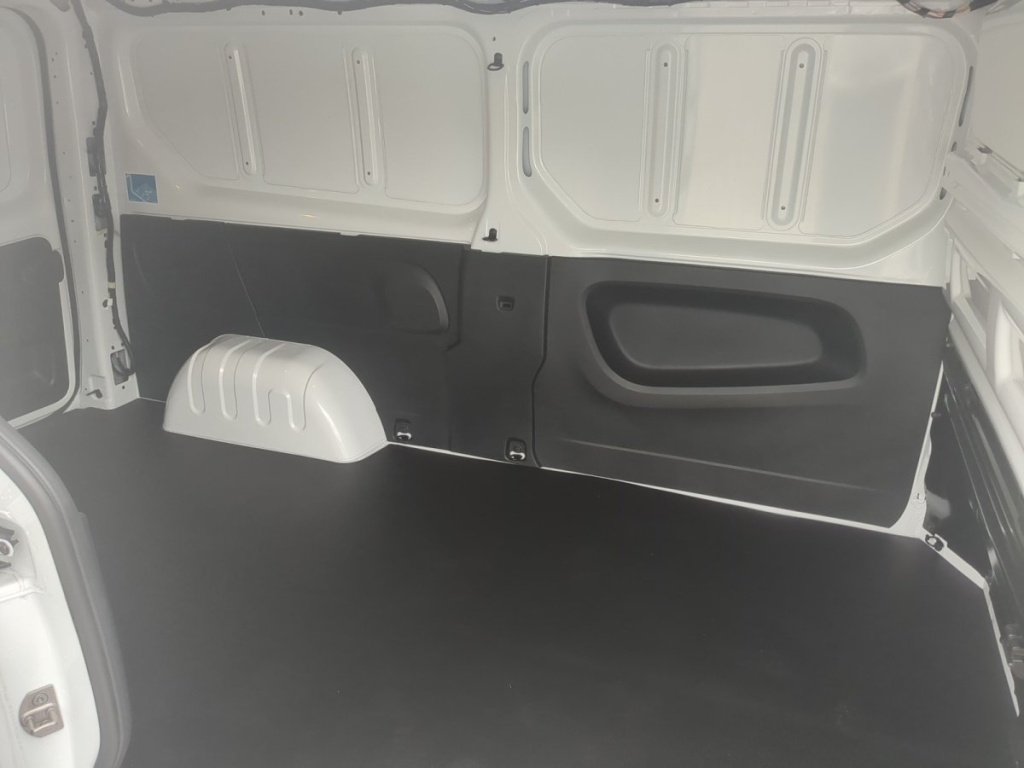 RENAULT Trafic Extra L2H1 3,0t dCi 170 AT9 - ref: 7-69416 - Photo 6