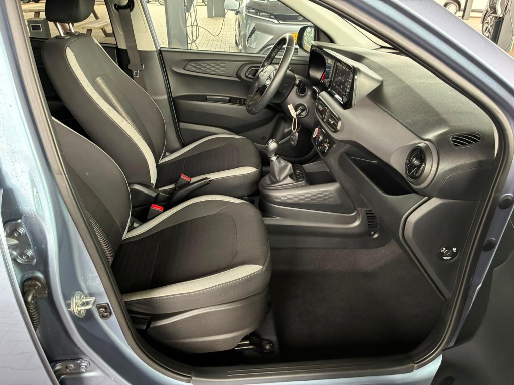 HYUNDAI i10 Comfort MPI 1.0 63PS - ref: 7-69480 - Photo 9