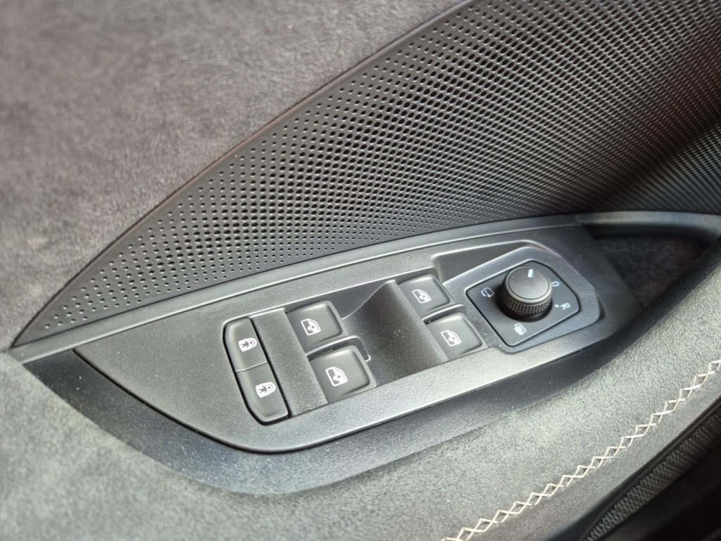 SKODA Kodiaq Sportline 1.5 Plug-in Hybrid Gasoline 204hp DSG - ref: 7-69516 - Photo 19