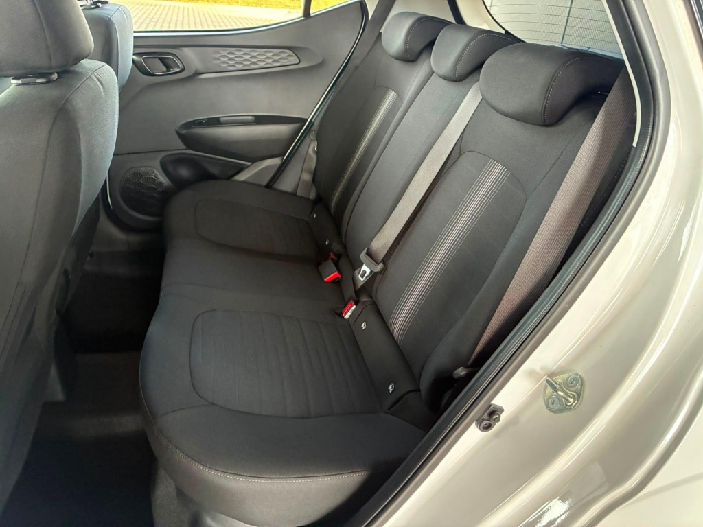 HYUNDAI i10 Comfort MPI 1.0 63PS - ref: 7-69776 - Photo 6