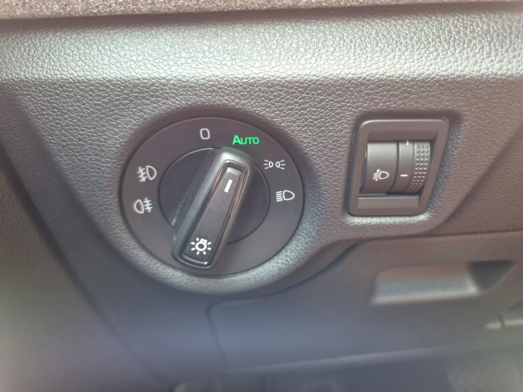 SKODA Kamiq Selection 1.5 Gasoline 150hp DSG - ref: 7-70110 - Photo 14
