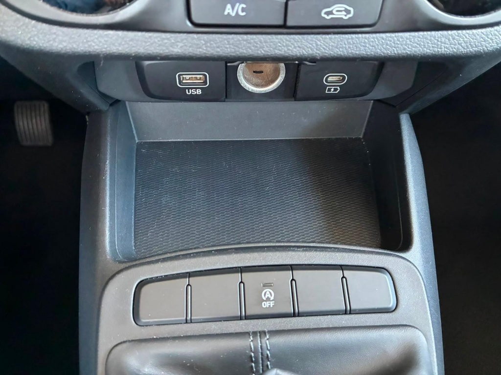 HYUNDAI i10 Comfort MPI 1.0 63PS - ref: 7-70118 - Photo 20