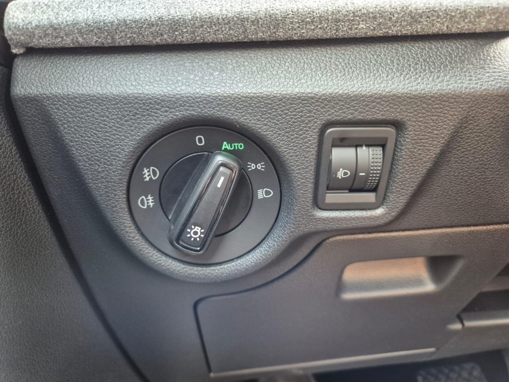SKODA Kamiq Selection 1.0 Gasoline 116hp DSG - ref: 7-70228 - Photo 16