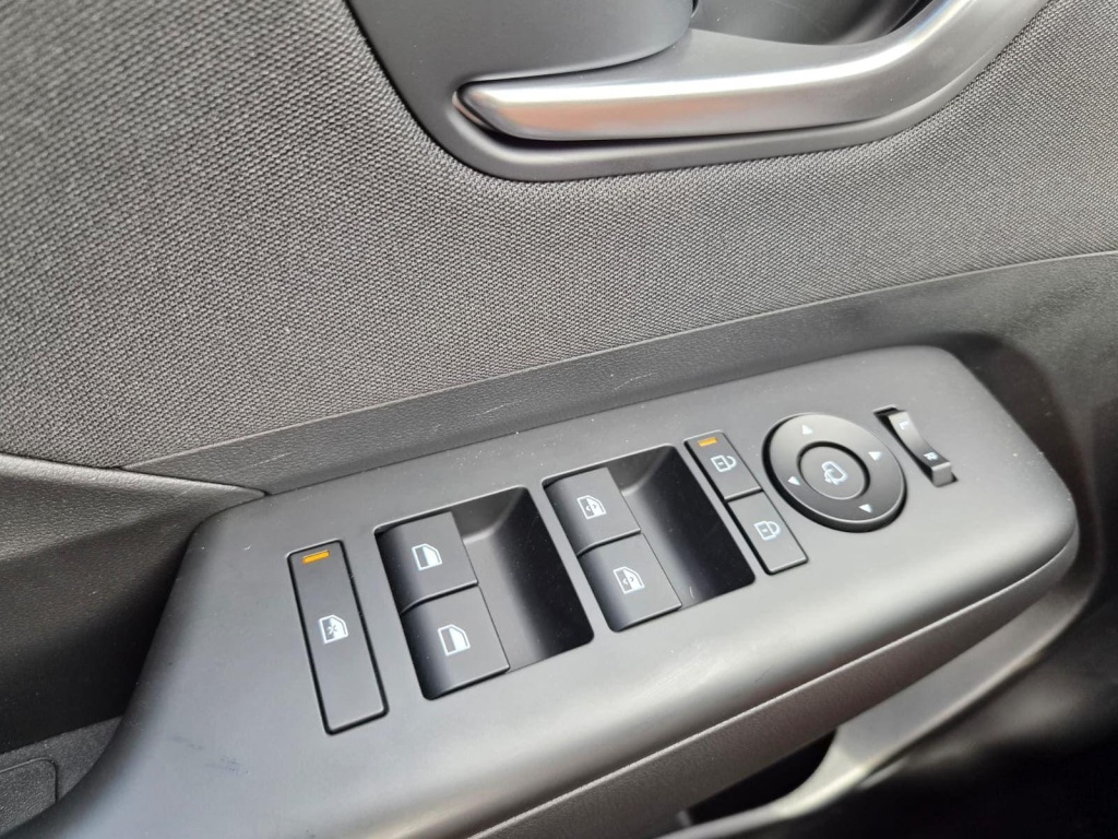 HYUNDAI Kona Trend 1.6 Gasoline 150hp - ref: 7-70338 - Photo 13