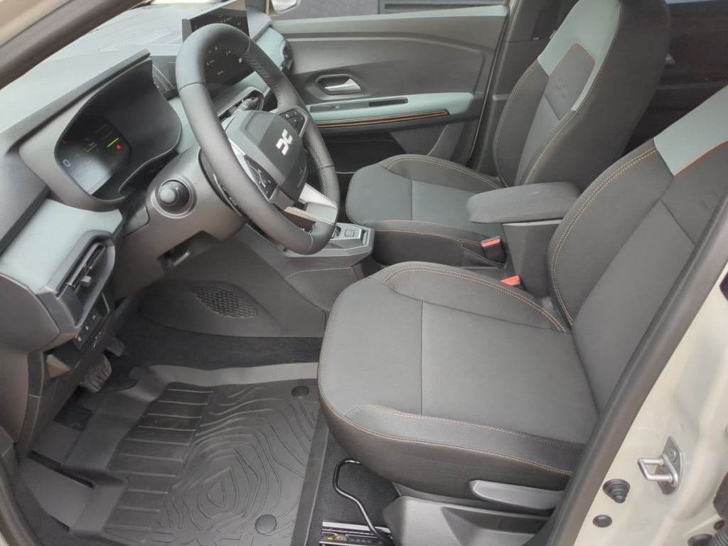 DACIA Jogger Extreme 7-Sitzer LPG 120 auto - ref: 7-71168 - Photo 4