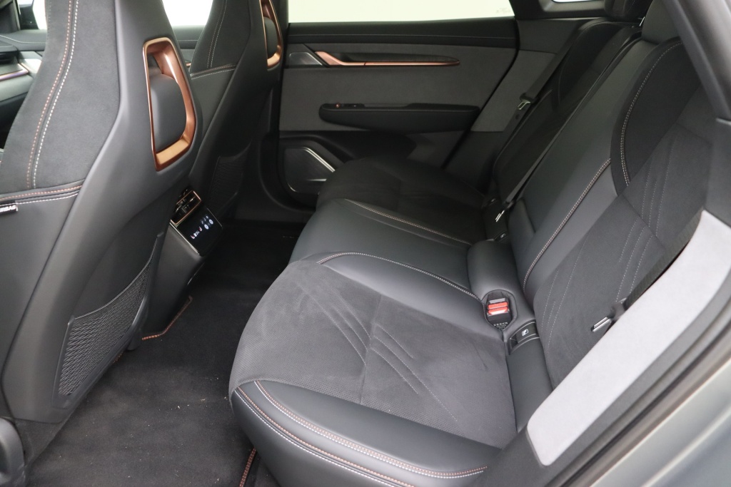 ZEEKR 001 Sport Edition 100 kWh 544 hp AWD - ref: 7-71193 - Photo 16