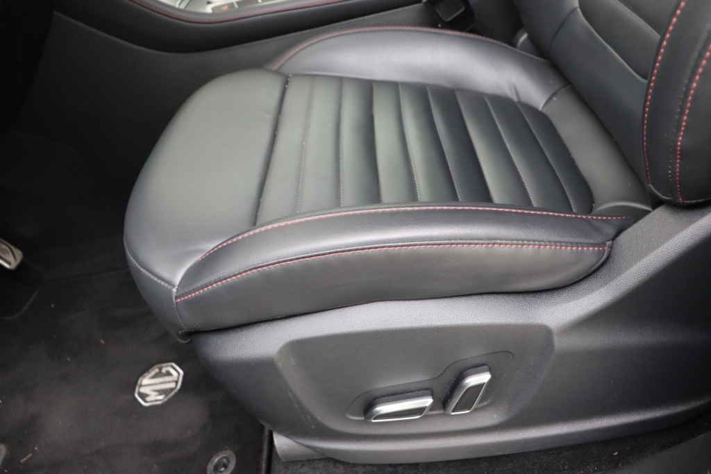 MG EHS Luxury PHEV 1.5 6AT 2WD - ref: 7-71209 - Photo 14