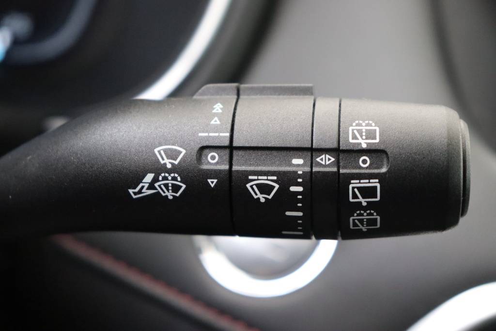 MG EHS Luxury PHEV 1.5 6AT 2WD - ref: 7-71211 - Photo 20