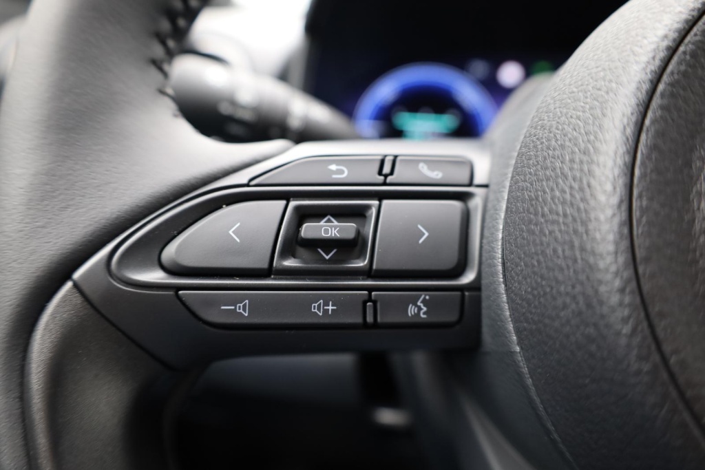 TOYOTA Yaris Cross Cross Style 1.5 Hybrid Electric/Gasoline 131hp - ref: 7-71928 - Photo 13