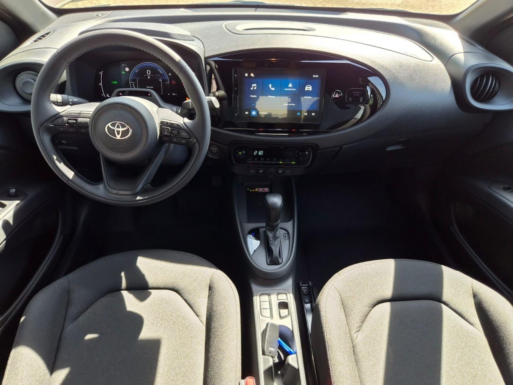 TOYOTA Aygo X X Pure 1.5 Hybrid Electric/Gasoline 116hp - ref: 7-72107 - Photo 10