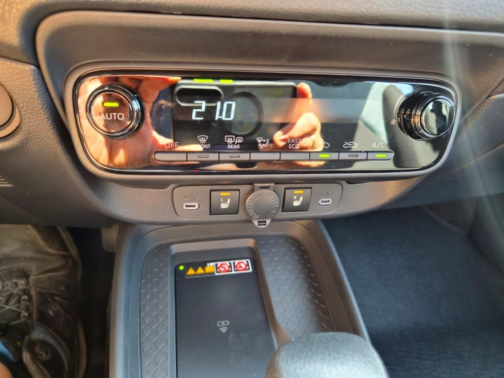 TOYOTA Aygo X X Pure 1.5 Hybrid Electric/Gasoline 116hp - ref: 7-72131 - Photo 18