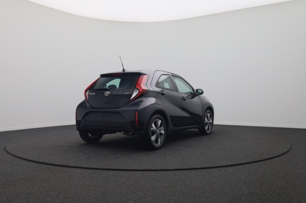 TOYOTA Aygo X X Pure 1.5 Hybrid Electric/Gasoline 116hp - ref: 7-72131 - Photo 5