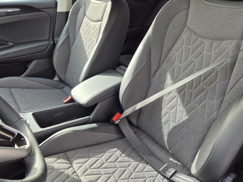 VOLKSWAGEN Tiguan Life 1.5 Plug-in Hybrid Gasoline 204hp - ref: 7-72134 - Photo 12