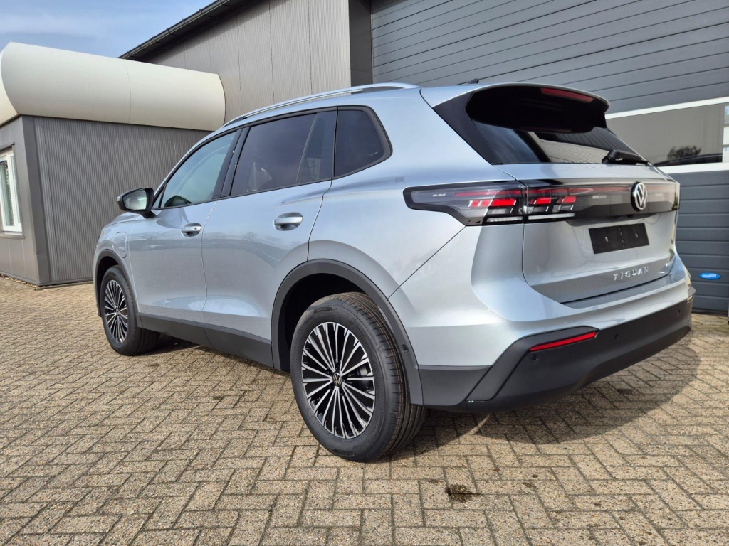 VOLKSWAGEN Tiguan Life 1.5 Plug-in Hybrid Gasoline 204hp - ref: 7-72134 - Photo 3