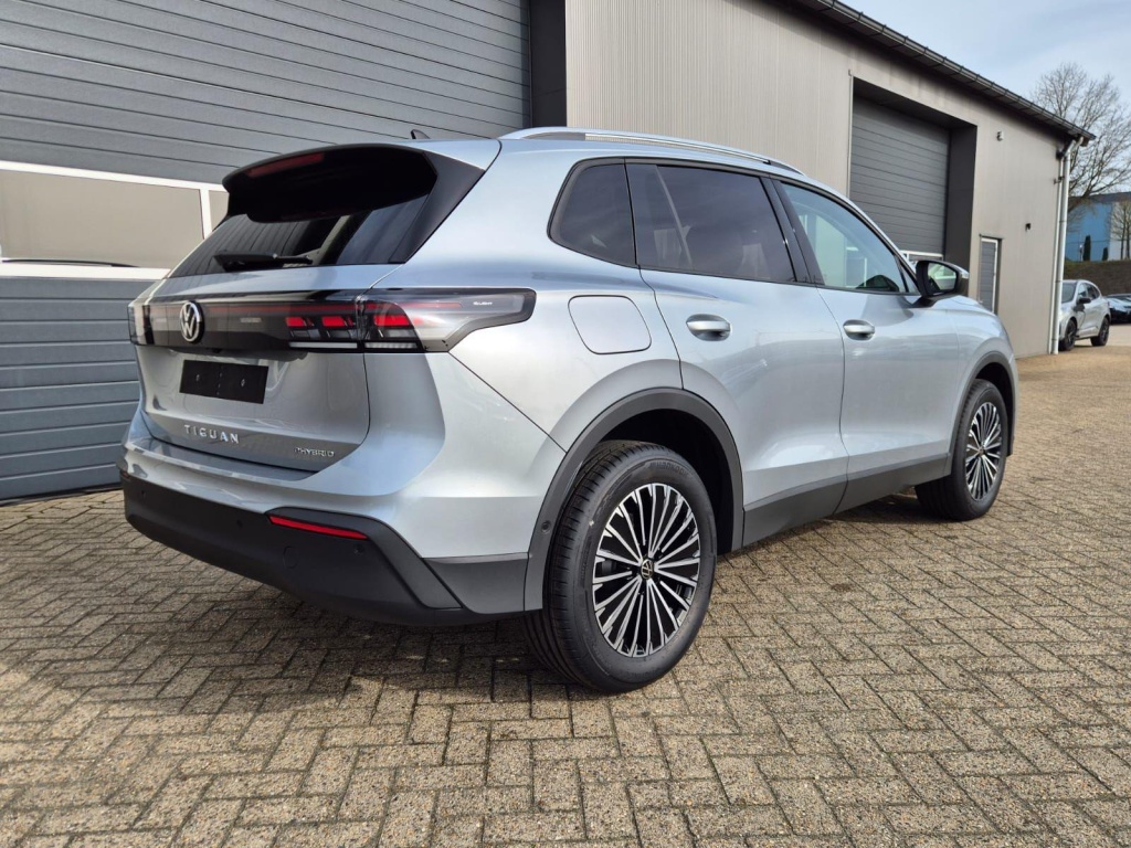 VOLKSWAGEN Tiguan Life 1.5 Plug-in Hybrid Gasoline 204hp - ref: 7-72134 - Photo 5