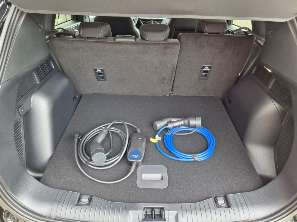 FORD Kuga Titanium 2.5 Plug-in Hybrid Gasoline 242hp - ref: 7-72179 - Photo 9