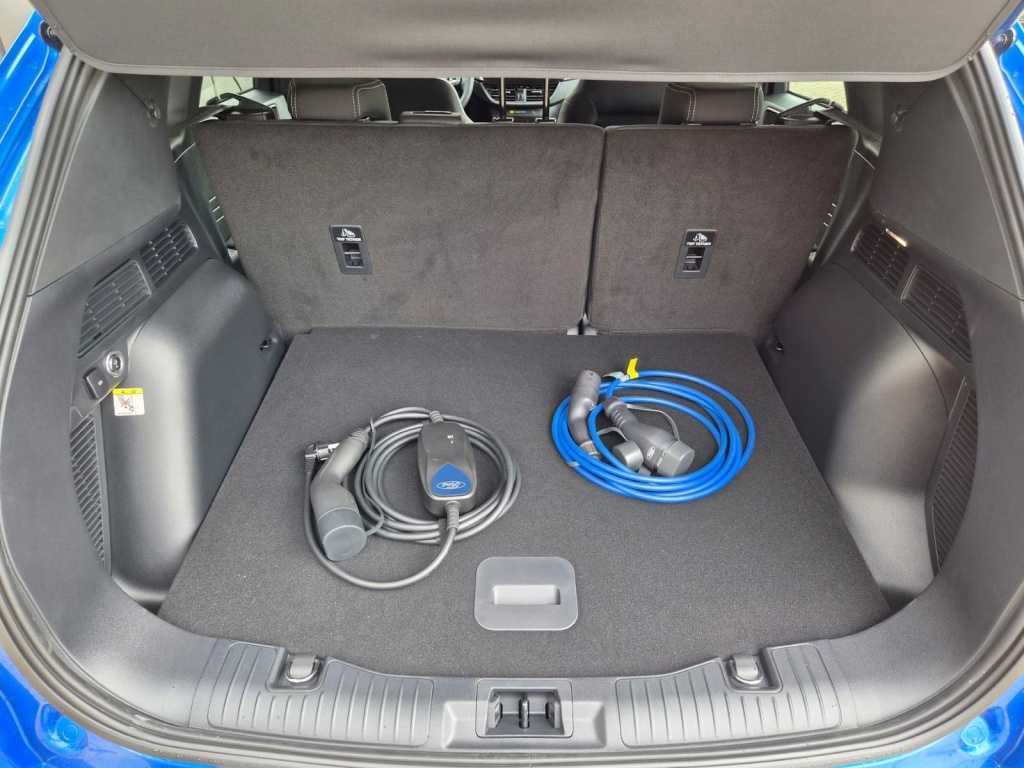FORD Kuga Titanium 2.5 Plug-in Hybrid Gasoline 242hp - ref: 7-72180 - Photo 9