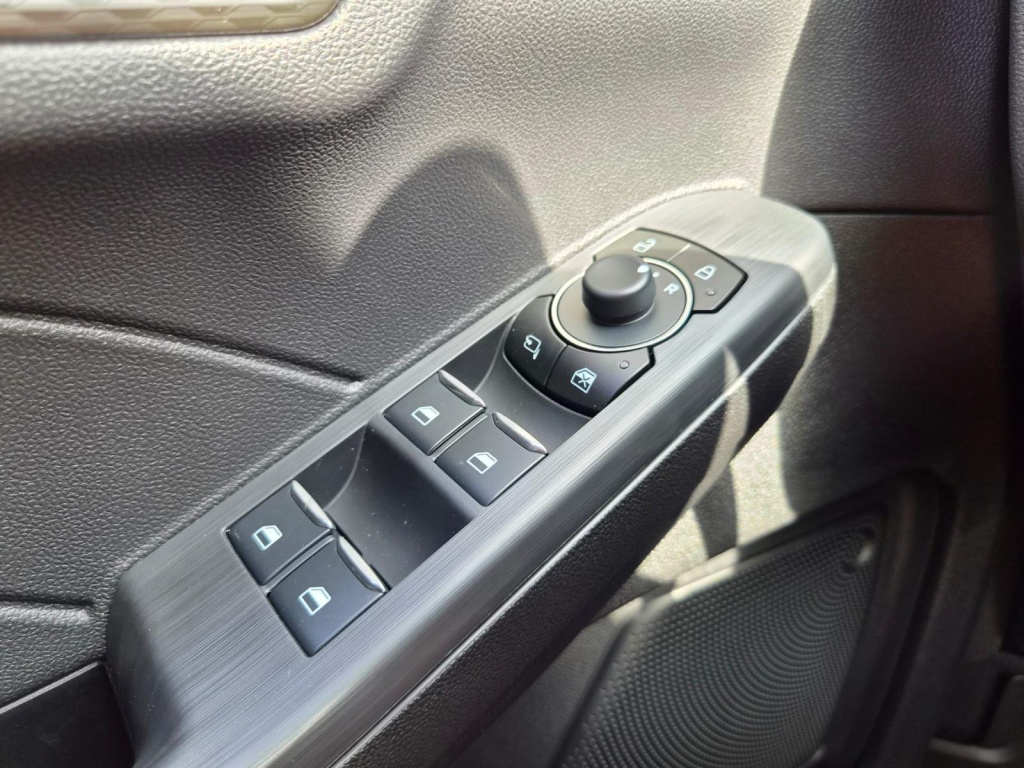 FORD Kuga Titanium 2.5 Plug-in Hybrid Gasoline 242hp - ref: 7-72185 - Photo 14