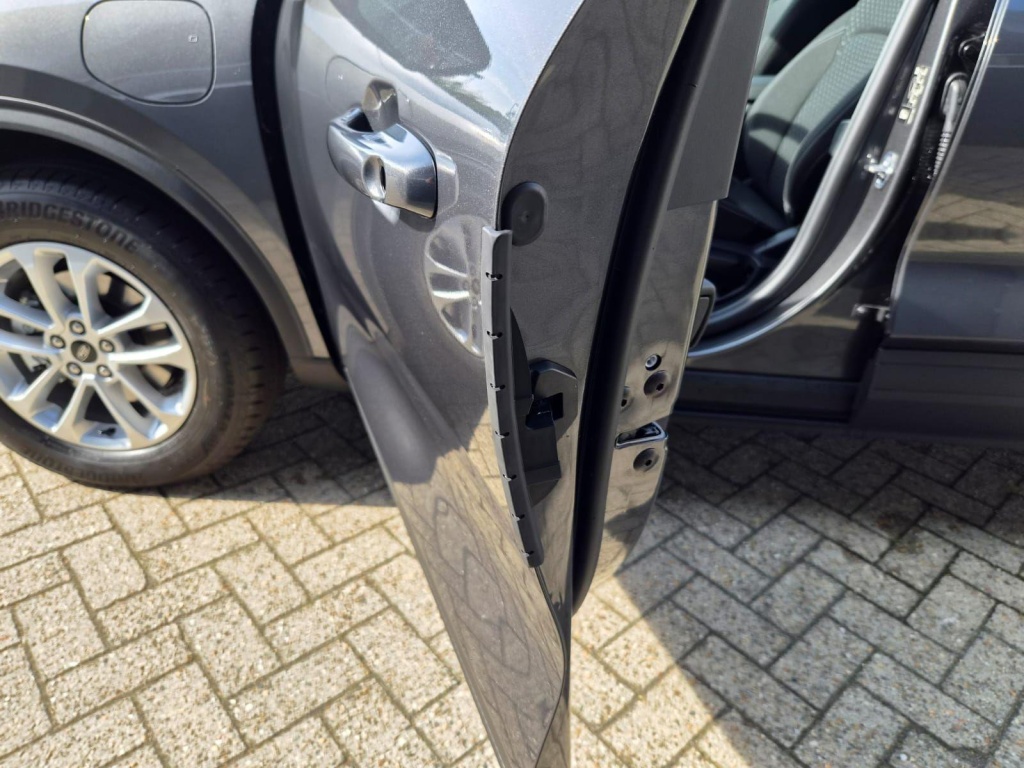 FORD Kuga Titanium 2.5 Plug-in Hybrid Gasoline 242hp - ref: 7-72187 - Photo 13