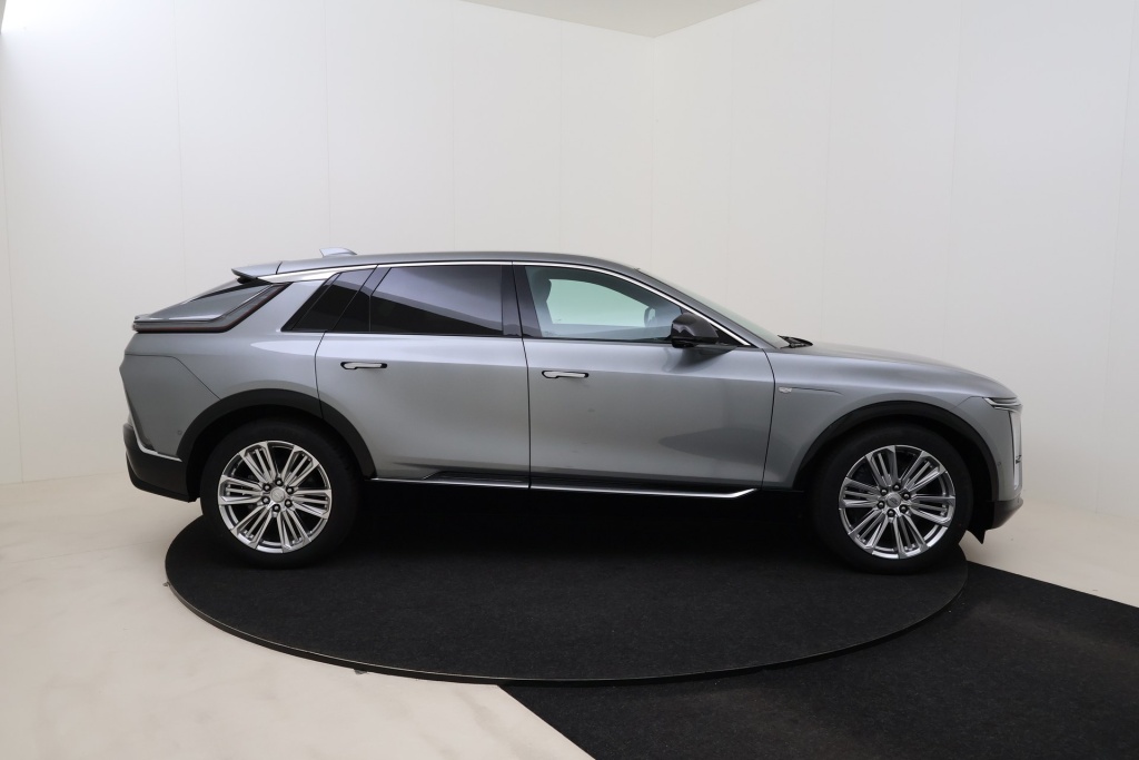 CADILLAC Lyriq Luxury / Pano / (MY25) EV 102 Kwh Aut AWD - ref: 7-72679 - Photo 4
