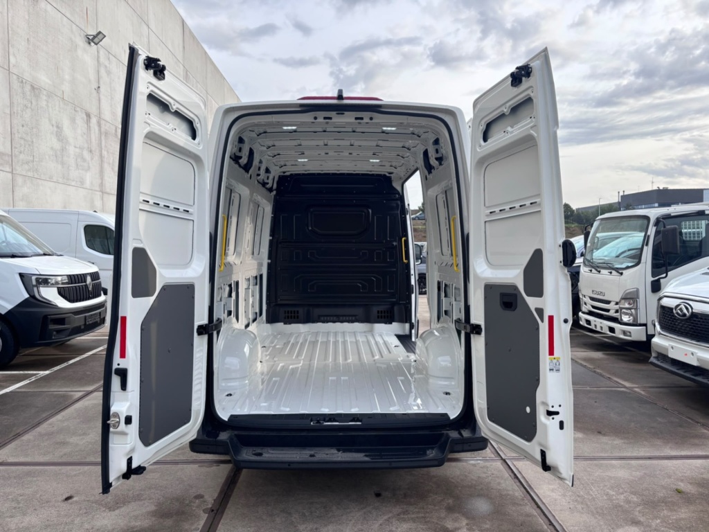 VOLKSWAGEN Crafter L3H3 30 - ref: 7-72941 - Photo 6