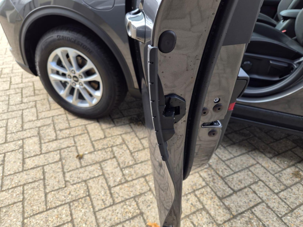 FORD Kuga Titanium 2.5 Plug-in Hybrid Gasoline 242hp - ref: 7-73084 - Photo 15