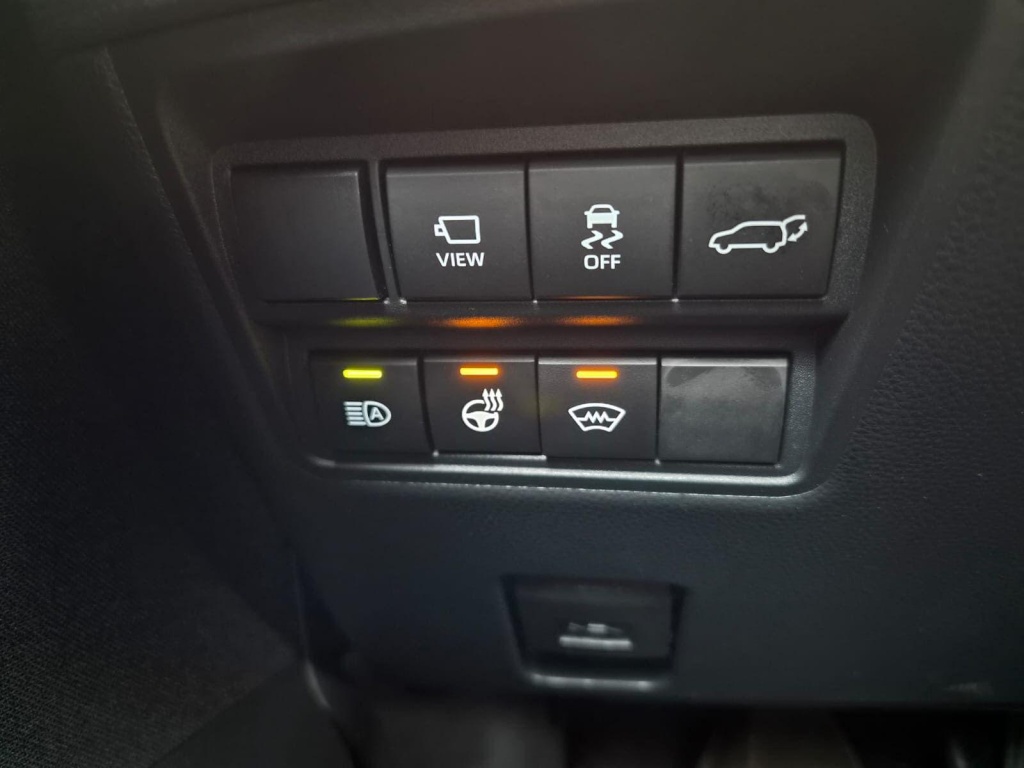 TOYOTA Yaris Style Cross 1.5 Hybrid Electric/Gasoline 131hp - ref: 7-73241 - Photo 16