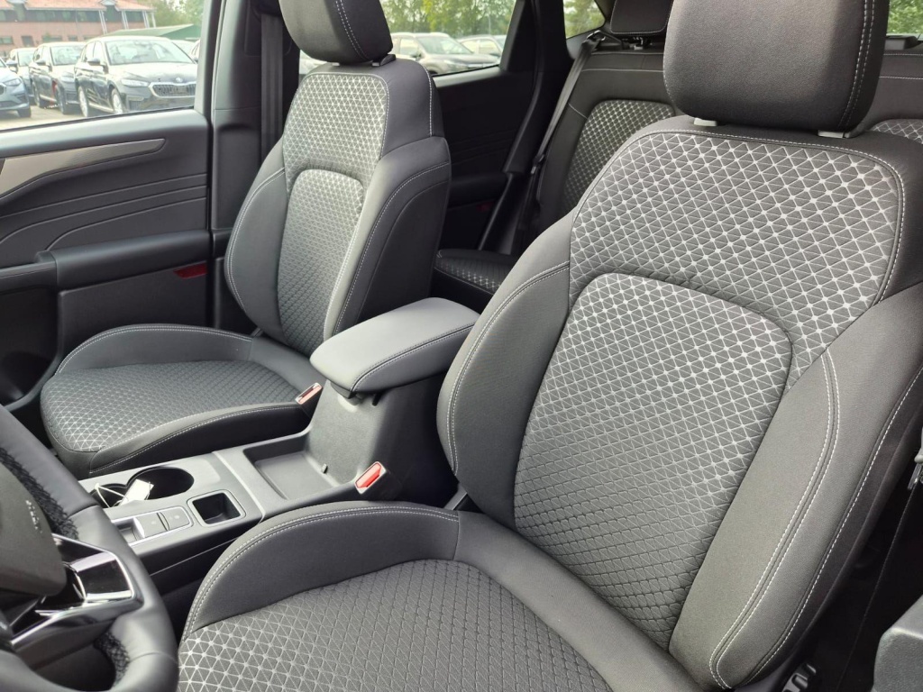 FORD Kuga Titanium 2.5 Plug-in Hybrid Gasoline 242hp - ref: 7-73357 - Photo 13