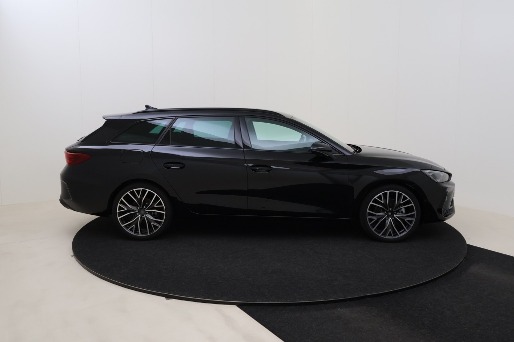 CUPRA Leon Sportstourer Impulse Plus 1,5 eTSI 150 hp DSG7 - ref: 7-73450 - Photo 4